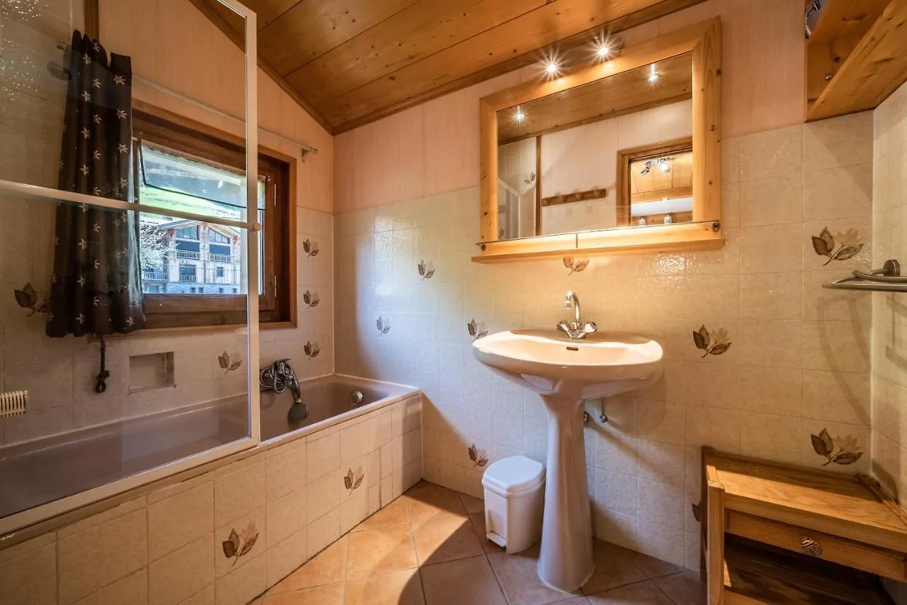 Apt Chenives 2 - Morzine Apartment